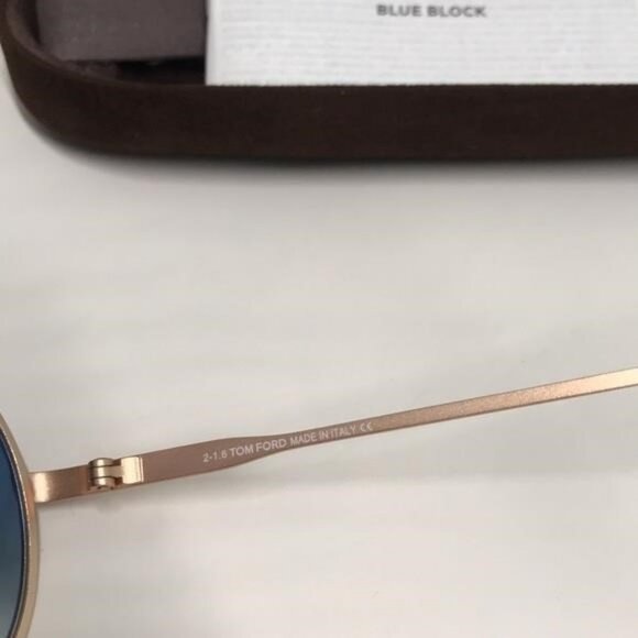 Tom Ford TF450 28P “Cliff” Aviator Sunglasses – Rose Gold / Gradient Blue - Picture 7 of 11